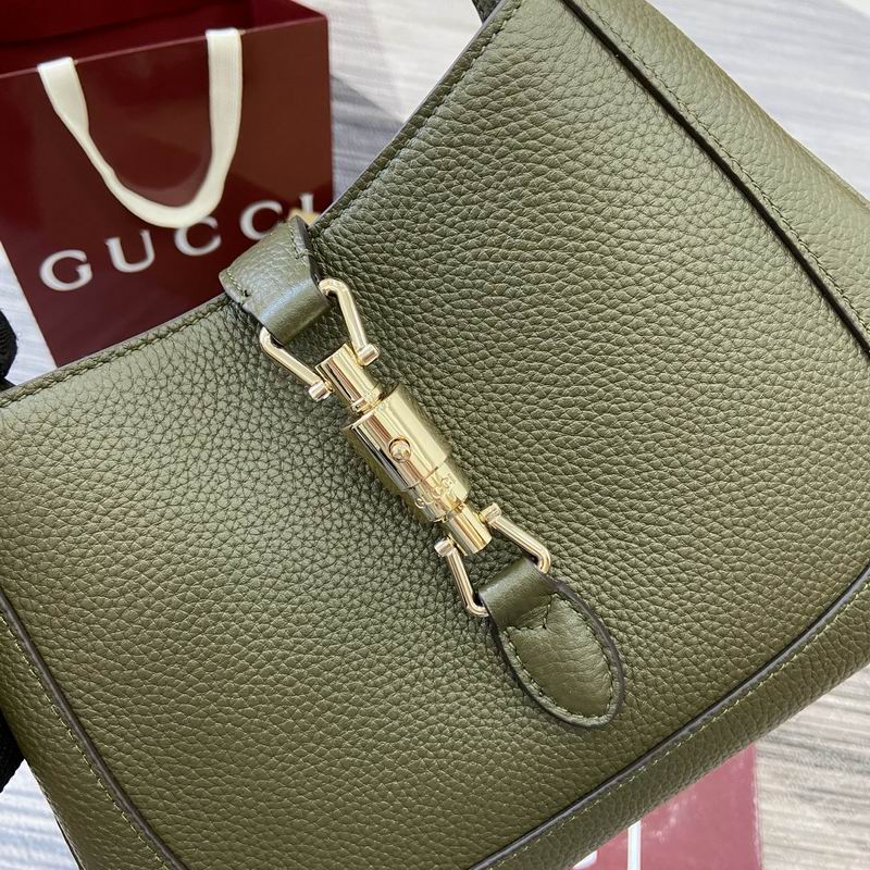 Gucci Olive Green Textured Shoulder Bag with Gold-Tone Hardware