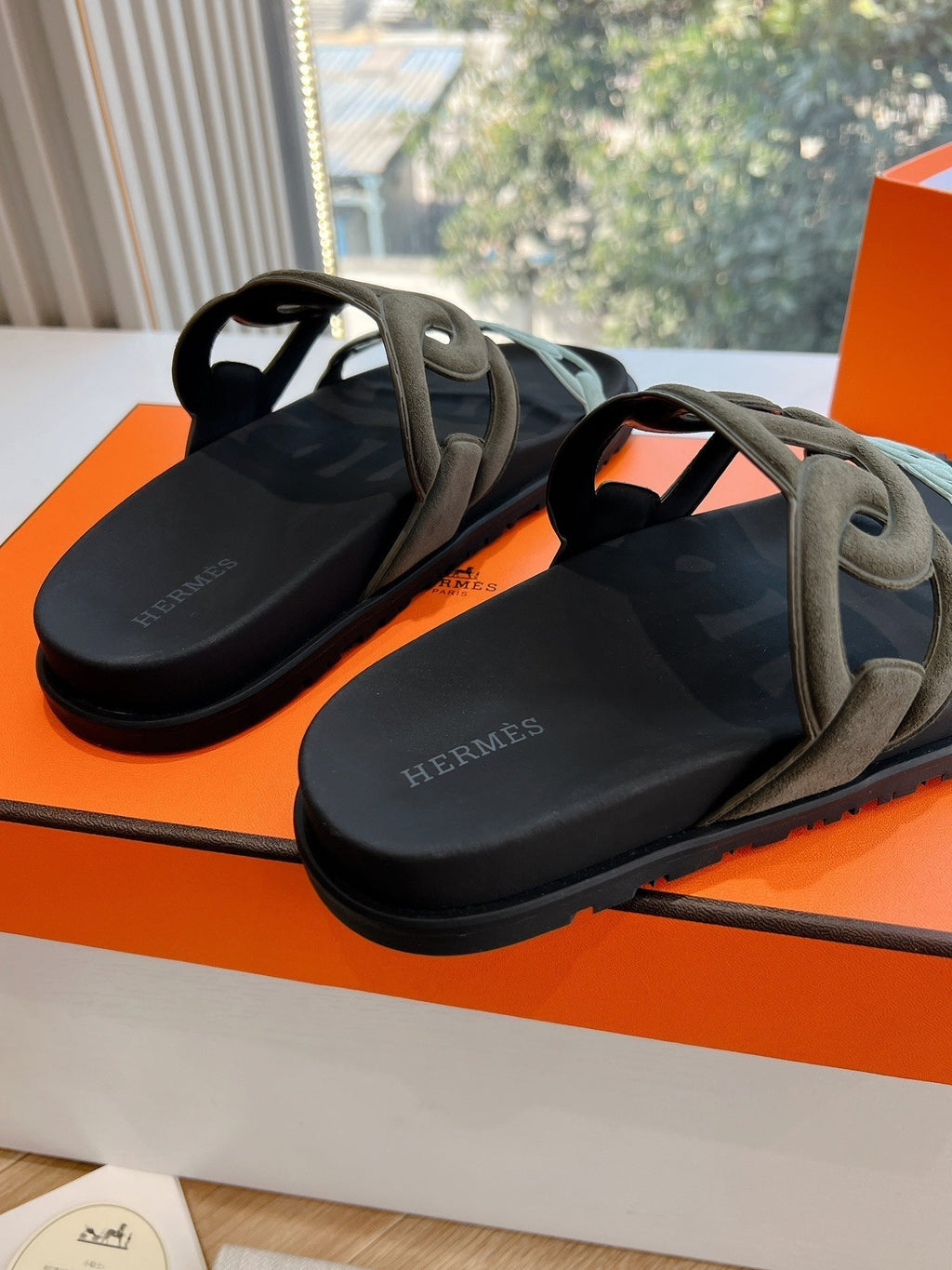 HERMES EXTRA SANDAL IN ARMY GREEN MIX ELECTRIC BLUE CALFSKIN